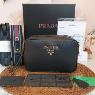 프라다-가방-4